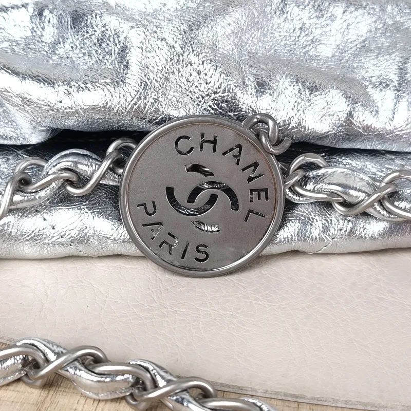 Chanel Shoulder Bag 22Bag Silver Calfskin Small 35 × 7 × 37 cm — detail view 12 of 14