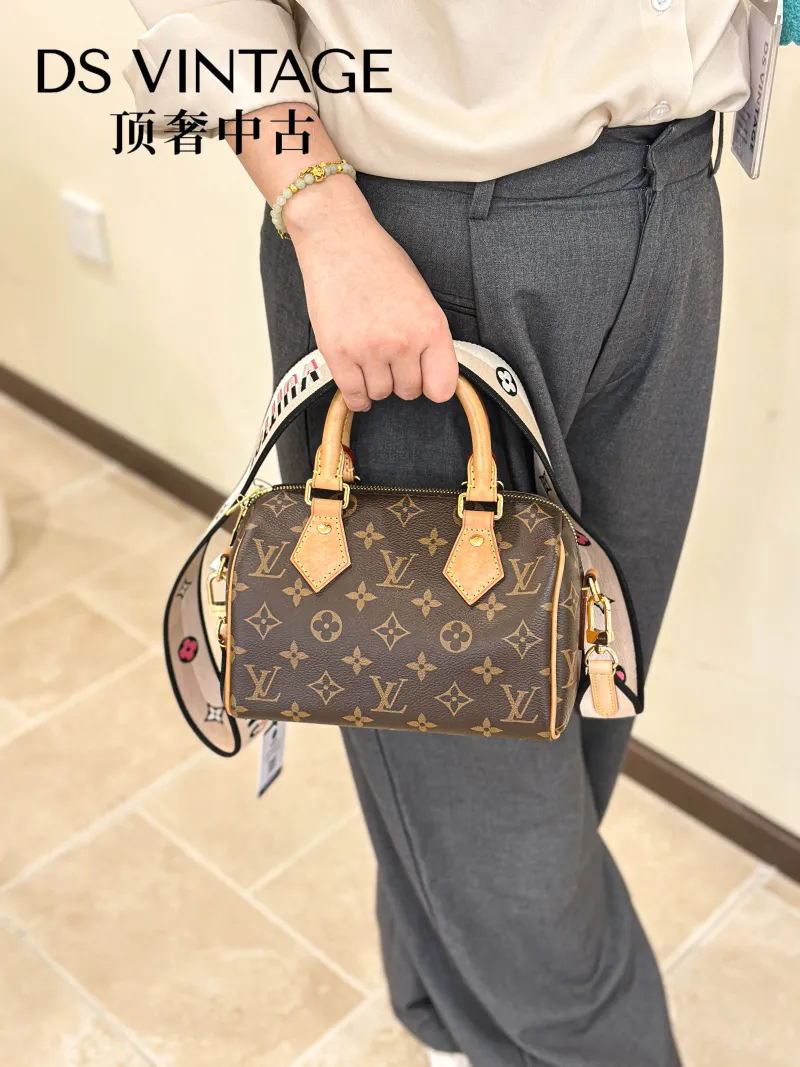 Louis Vuitton Crossbody Bag Speedy20 Shoulder Strap PVC Small20.5 × 12 × 13.5 cm — on-model view 3 of 3