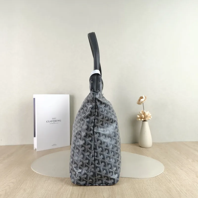 GOYARD Shoulder Bag Boheme Hobo​ Grey ine Canvas Small 43 × 14 × 27 cm — detail view 8 of 9