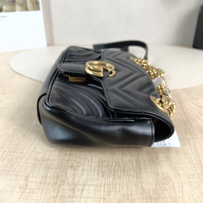 GUCCI Crossbody Bag GG Marmont Small Marmont 22 Black CC alfskin Small 22 × 6 × 13 cm — detail view 3 of 13