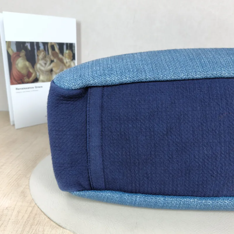 Chanel Shoulder Bag Blue Woven 37 × 14 × 35 cm 25 — detail view 2 of 12