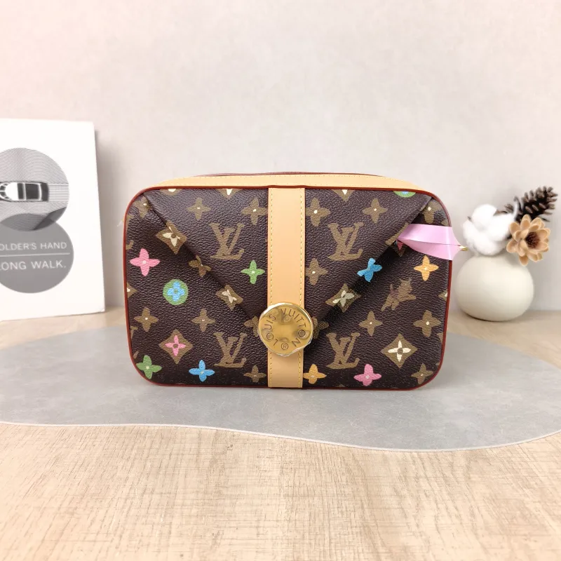 Louis Vuitton Crossbody Bag ENVELOPE Camera Bag Messenger Bag Tyler PVC One Size 23.5 × 8.5 × 15.5 cm