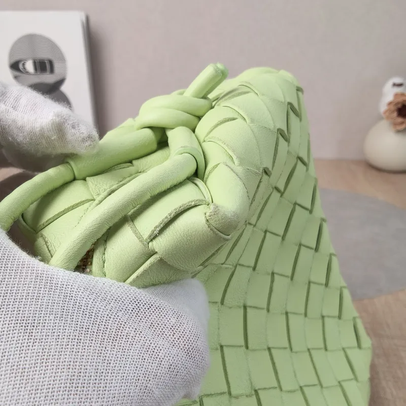 Bottega Veneta Crossbody Bag Loop Camera Bag Green Lambskinmini17 × 6 × 11 cm — detail view 5 of 16