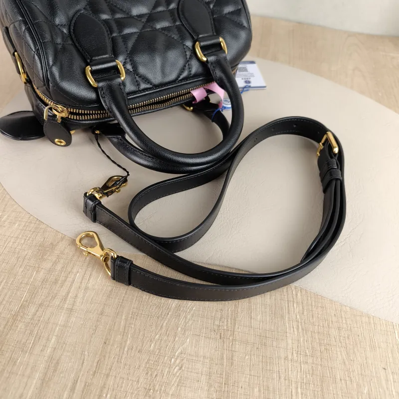 DIOR Crossbody Bag Groove 20 Top Handle Bag Black Calfskin Small 20.5 × 12 × 13.5 cm — detail view 7 of 11