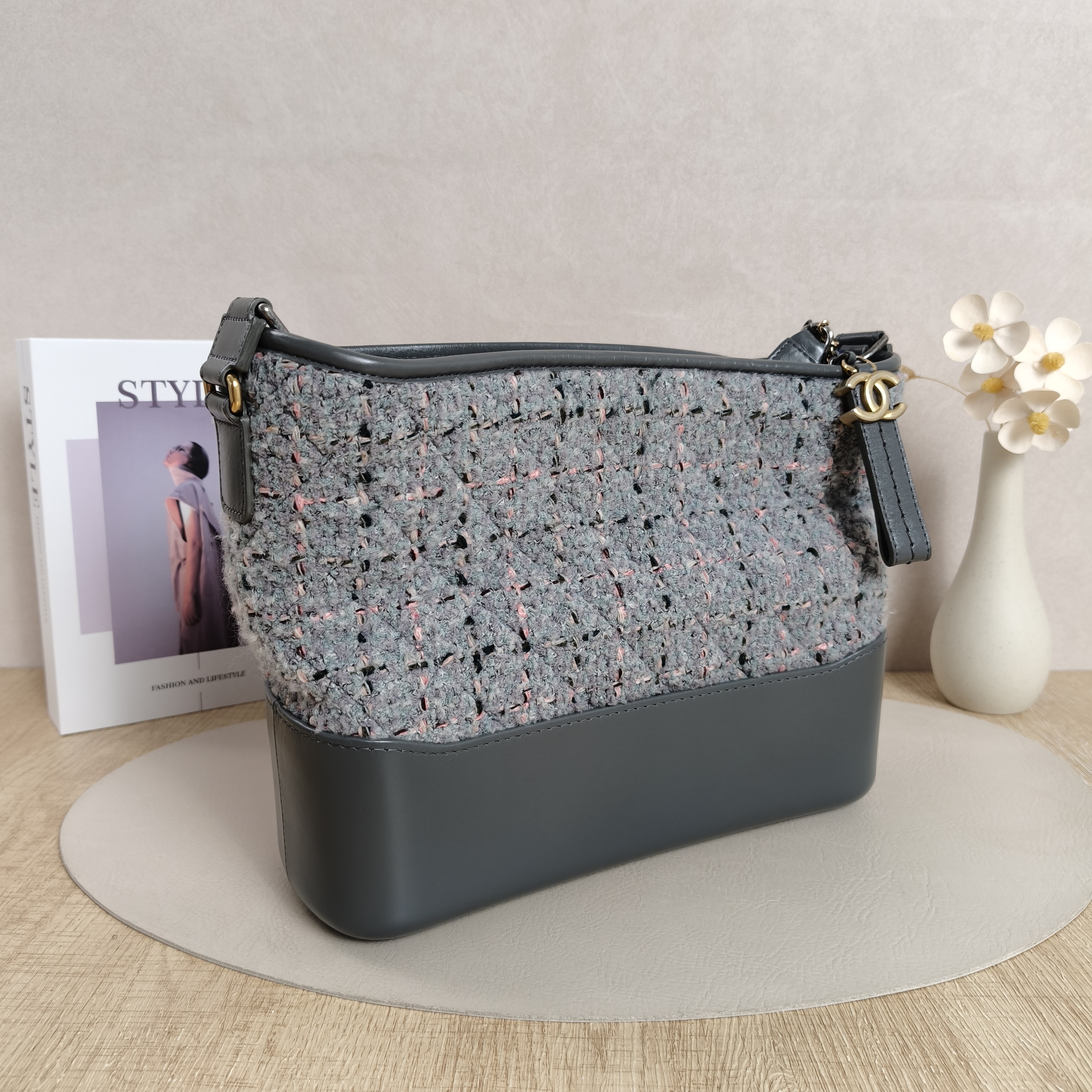 Chanel Crossbody Bag Gabrielle Gabrielle Bag Grey Large28 × 10 × 23 cm — cover view 6 of 12