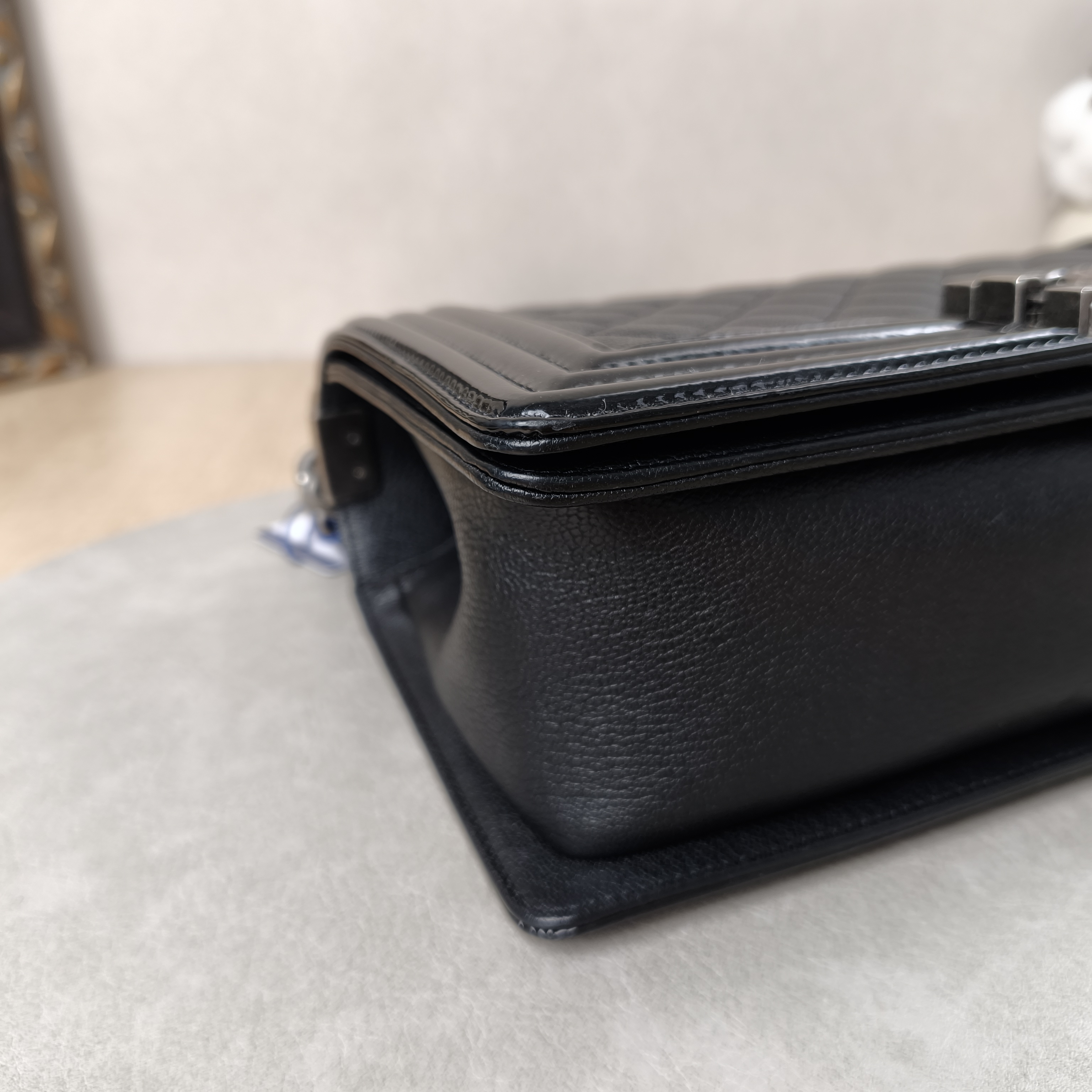 Chanel Crossbody Bag Le BoyBlack Patent Leather Grained Calfskin Medium25 × 9 × 15 cm — cover view 8 of 10