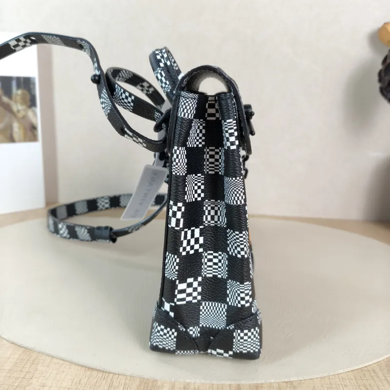 Louis Vuitton Shoulder Bag Nano Steamer Shoulder Bag Colorblock PVC nano 15 × 7 × 18 cm — detail view 1 of 11
