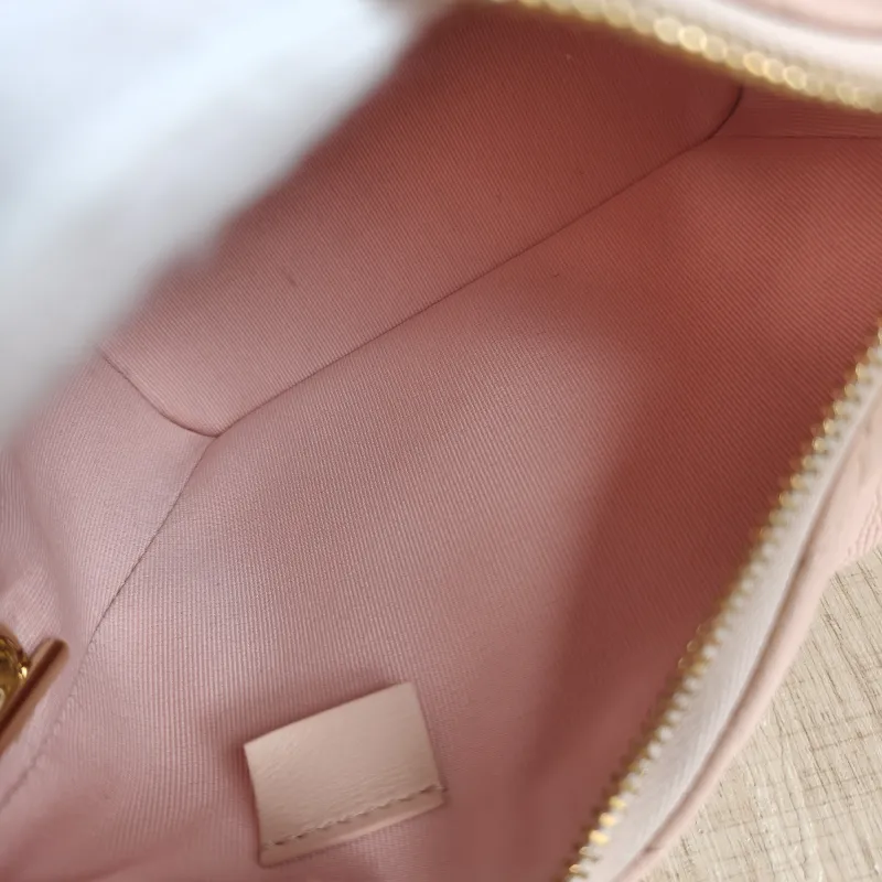 Chanel Crossbody Bag Crossbody Bag Pink Gold-Tone Hardware Grained Calfskin One Size 21.5 × 7.5 × 19 cm — detail view 10 of 11