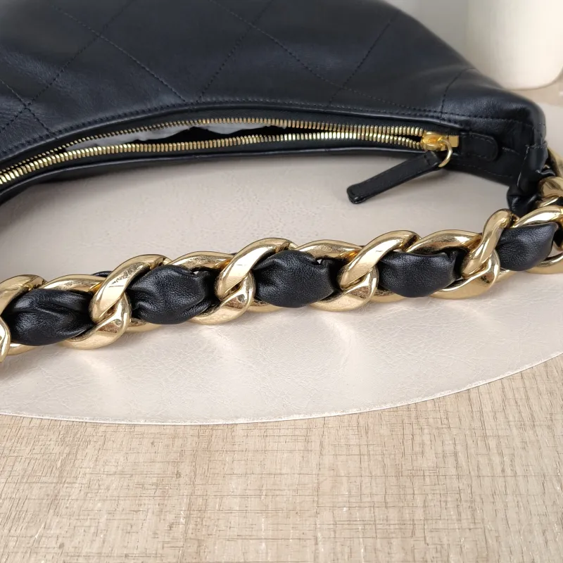 Chanel Shoulder Bag hobo Black with Gold-Tone Hardware Calfskin One Size 24 × 7 × 27 cm — detail view 7 of 13