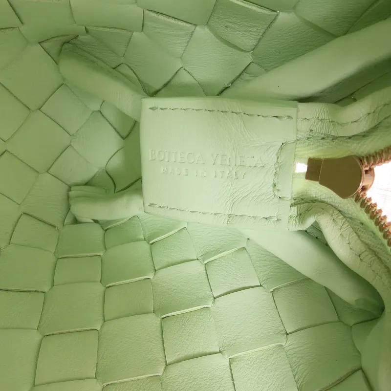 Bottega Veneta Crossbody Bag Loop Camera Bag Green Lambskinmini17 × 6 × 11 cm — detail view 11 of 16