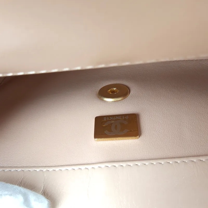 Chanel Crossbody Bag woc Taupe Calfskin One Size19 × 6 × 12 cm — detail view 11 of 12