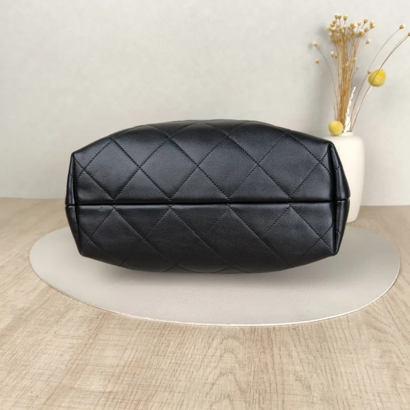 Chanel Shoulder Bag hobo Black Calfskin One Size27 × 11 × 29 cm — cover view 3 of 9