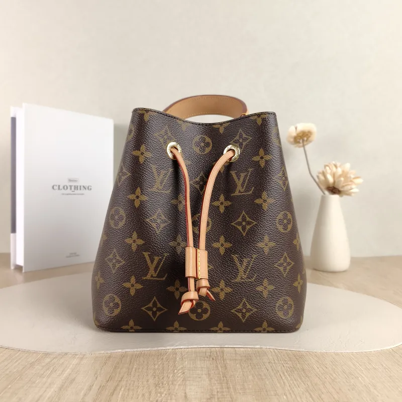 Louis Vuitton Crossbody Bag NÉONOÉ Bucket Bag BB Monogram PVC BB 20 × 13 × 20 cm