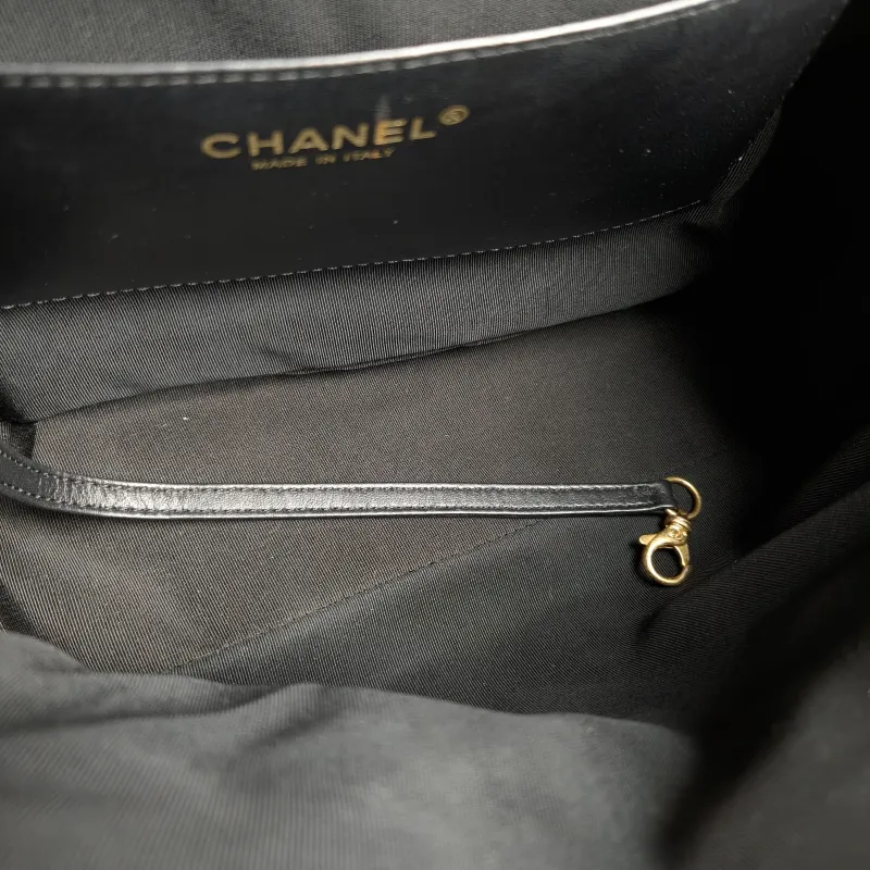 Chanel Crossbody Bag Crossbody Bag Black Calfskin One Size 27 × 16 × 20 cm — detail view 14 of 14