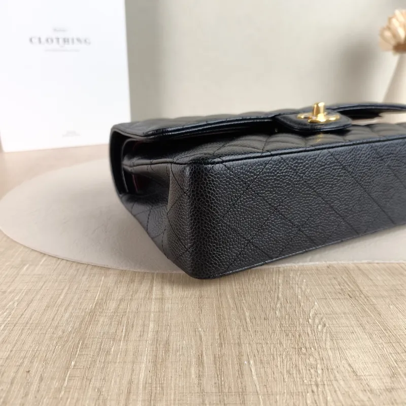 Chanel Crossbody Bag Classic Flap CF Black Grained Calfskin Medium 25.5 × 6.5 × 15.5 cm — detail view 3 of 14