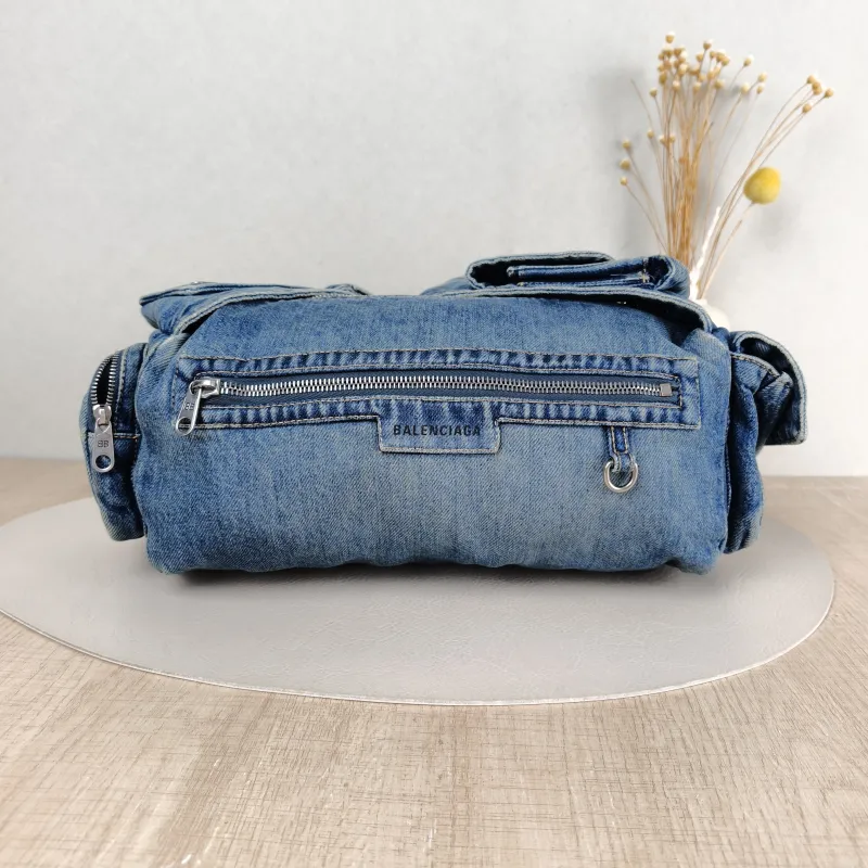 BALENCIAGA Shoulder Bag Superbusy Shoulder Bag Blue Small 37 × 12 × 13 cm — cover view 4 of 5