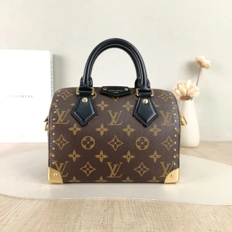 Louis Vuitton Crossbody Bag Speedy Trunk 20 Monogram PVC Small 20.5 × 11 × 13.5 cm