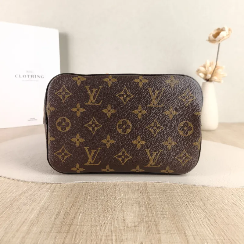 Louis Vuitton Crossbody Bag NÉONOÉ Bucket Bag BB Monogram PVC BB 20 × 13 × 20 cm — cover view 5 of 5