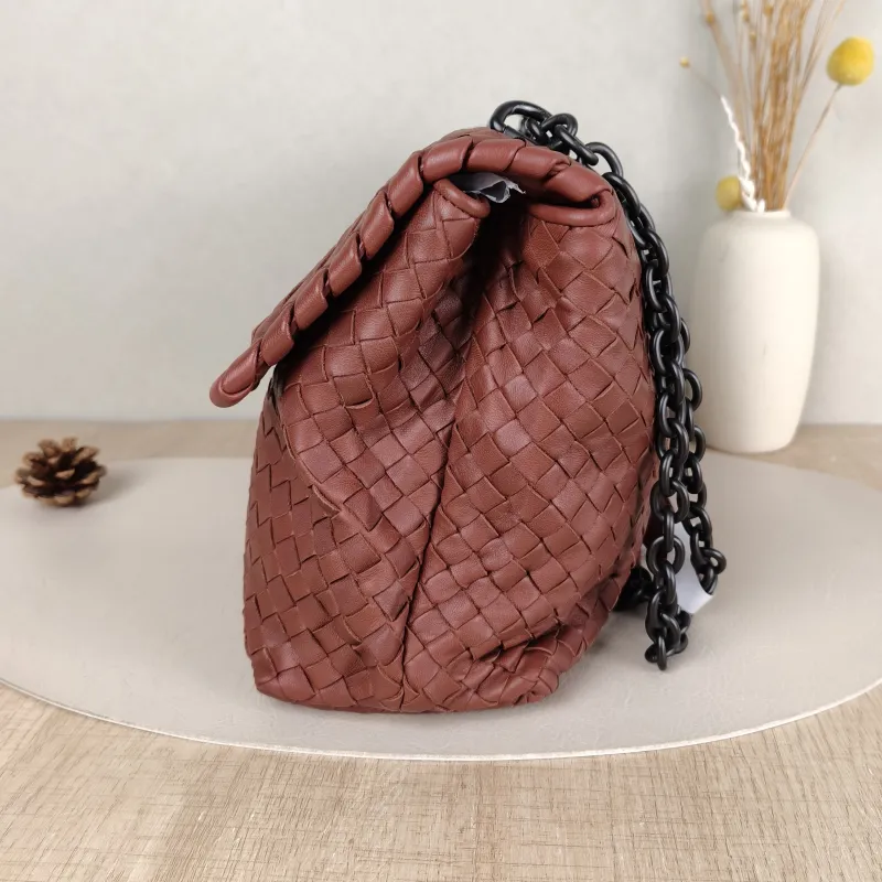 Bottega Veneta Shoulder Bag Olimpia Brown Lambskin One Size29 × 10.5 × 20 cm — detail view 5 of 11