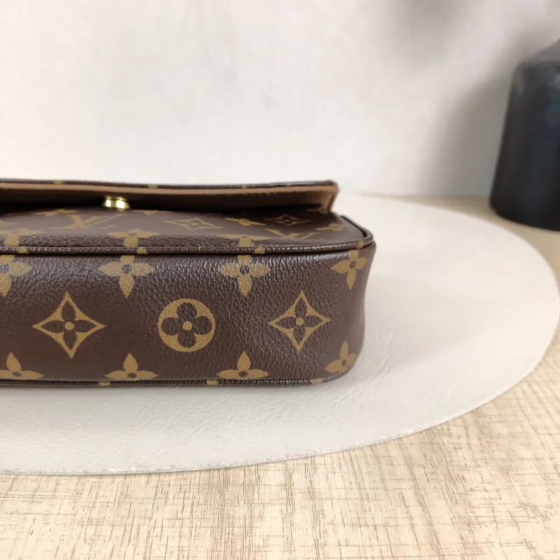 Louis Vuitton Crossbody Bag IVY Monogram PVC Small 23.5 × 4.3 × 12 cm — detail view 13 of 13