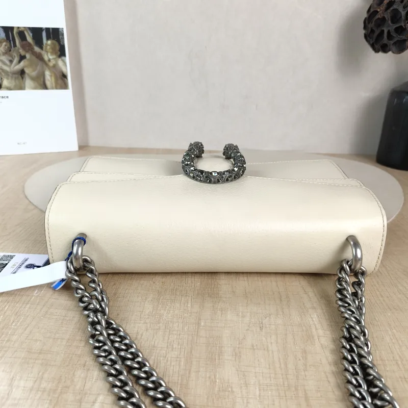 GUCCI Crossbody Bag Dionysus White Calfskin Medium 28 × 9 × 17 cm — detail view 7 of 11
