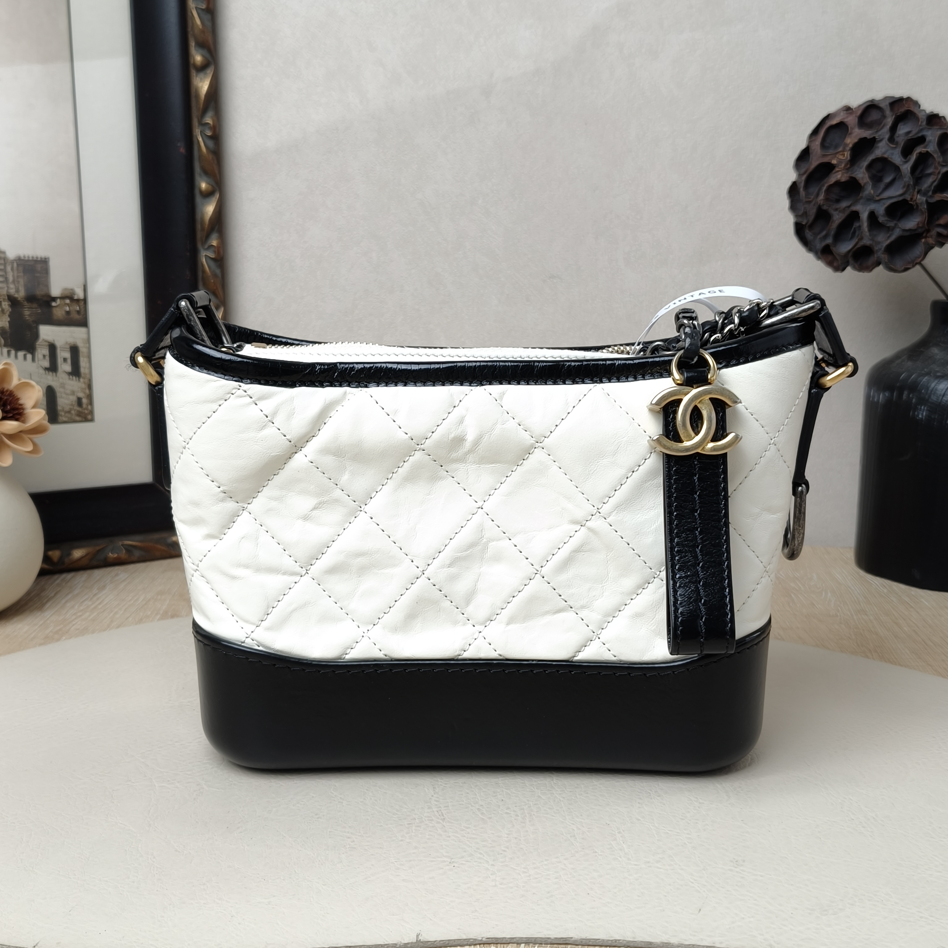 Chanel Gabrielle Small Calfskin25 · Dust Bag · 20 × 8 × 15 cm