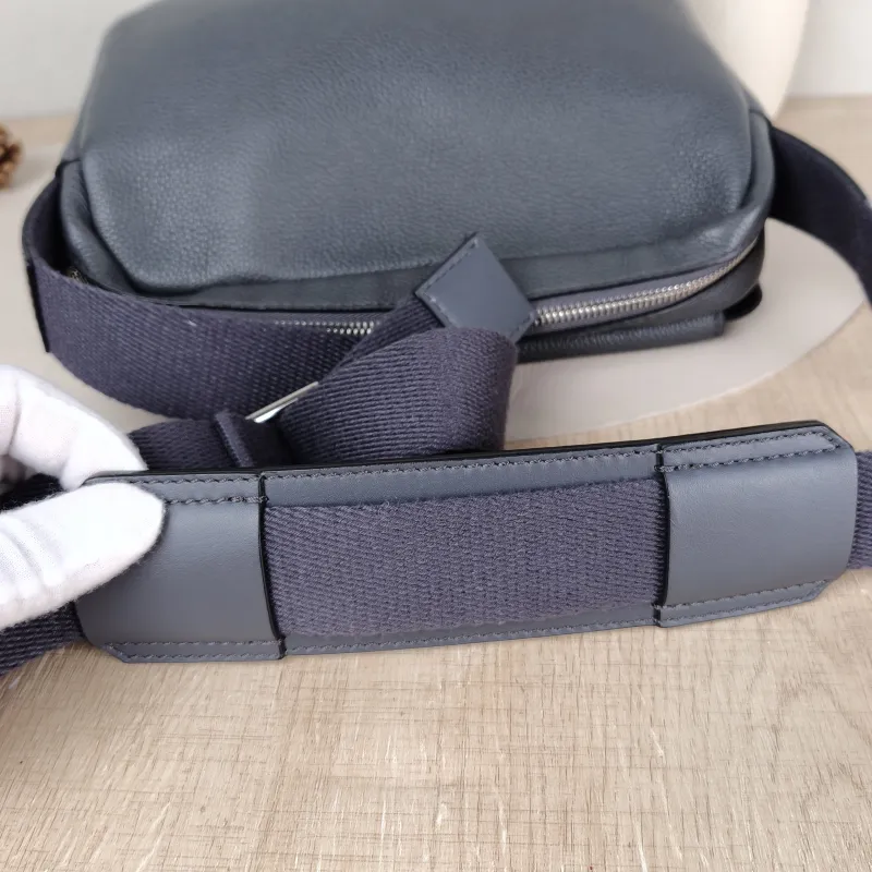 LOEWE Crossbody Bag Military Messenger Messenger Bag Grey Calfskin 25 × 9 × 18 cm — detail view 5 of 12