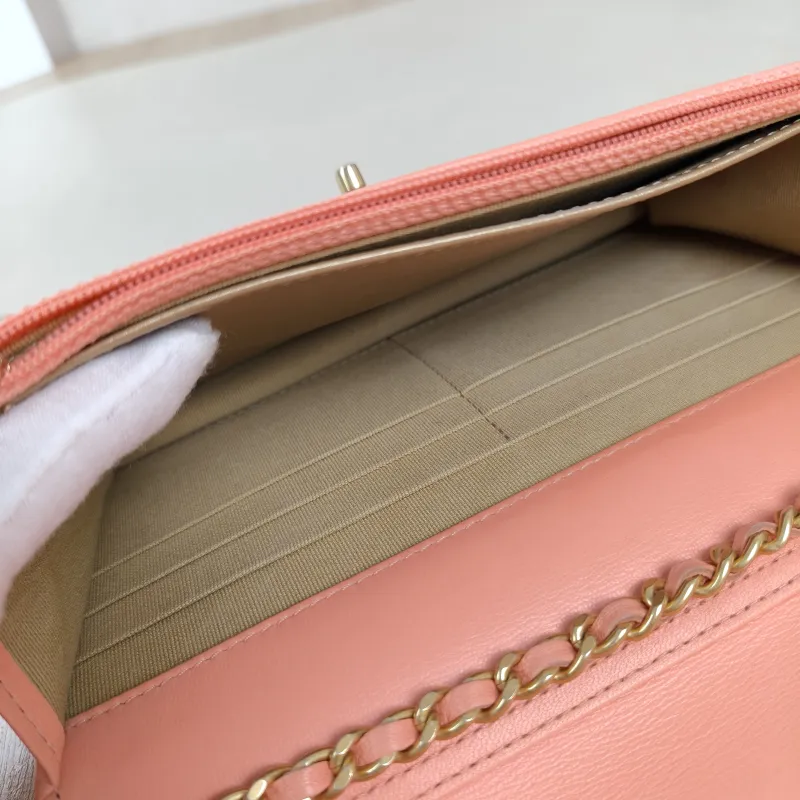 Chanel Crossbody Bag Classic Flap WOC CF WOCWOC Bag Edition Lambskinmini19.2 × 3.5 × 12.3 cm — detail view 4 of 13