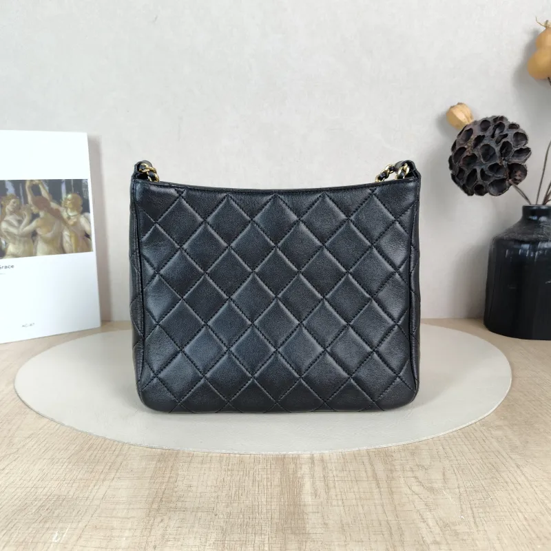 Chanel Shoulder Bag hobo Black with Gold-Tone Hardware Lambskin One Size 22 × 9 × 19 cm — cover view 4 of 6