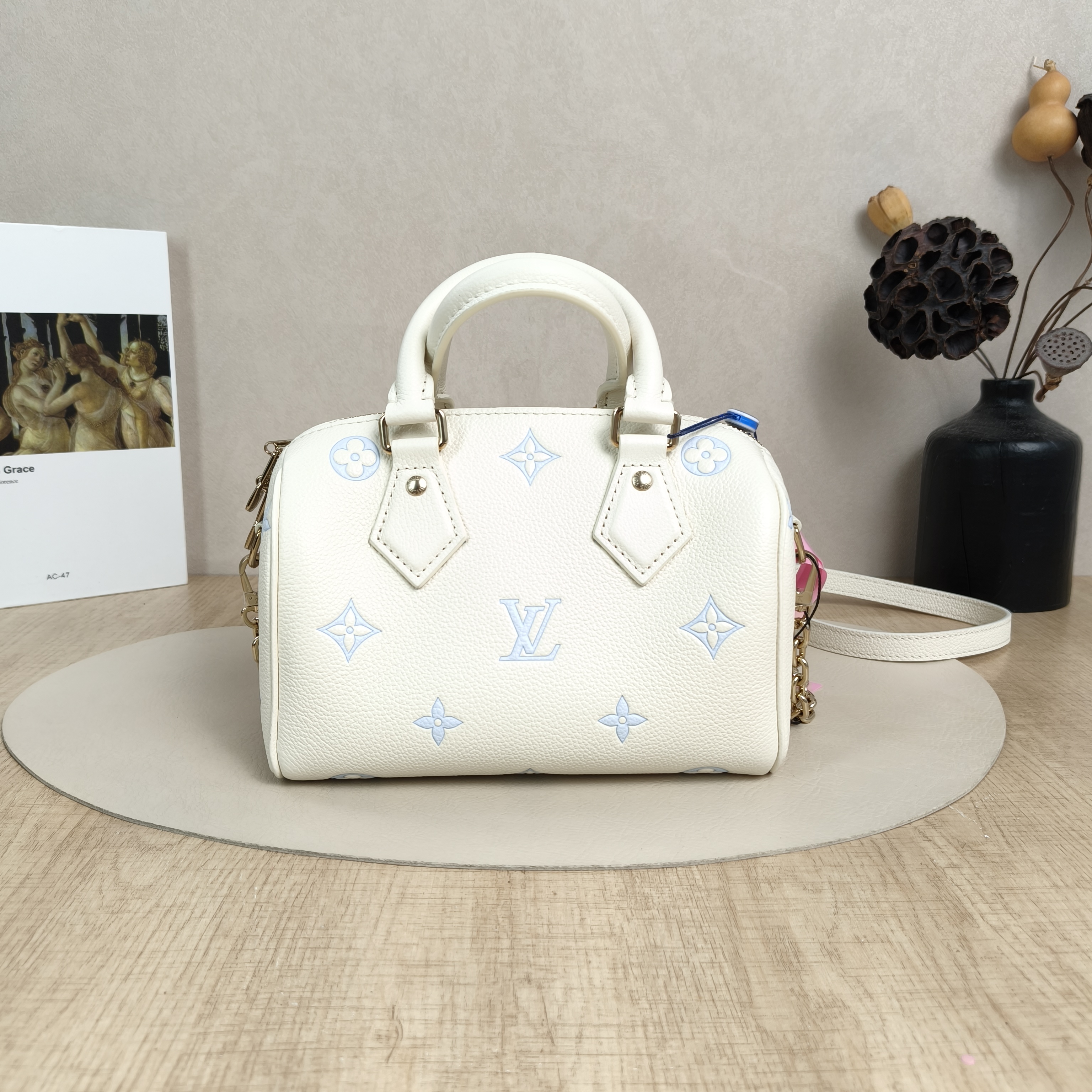 Louis Vuitton Crossbody Bag Speedy20 White · Blue Empreinte Embossed Calfskin Monogram Small20.5 × 12 × 13.5 cm