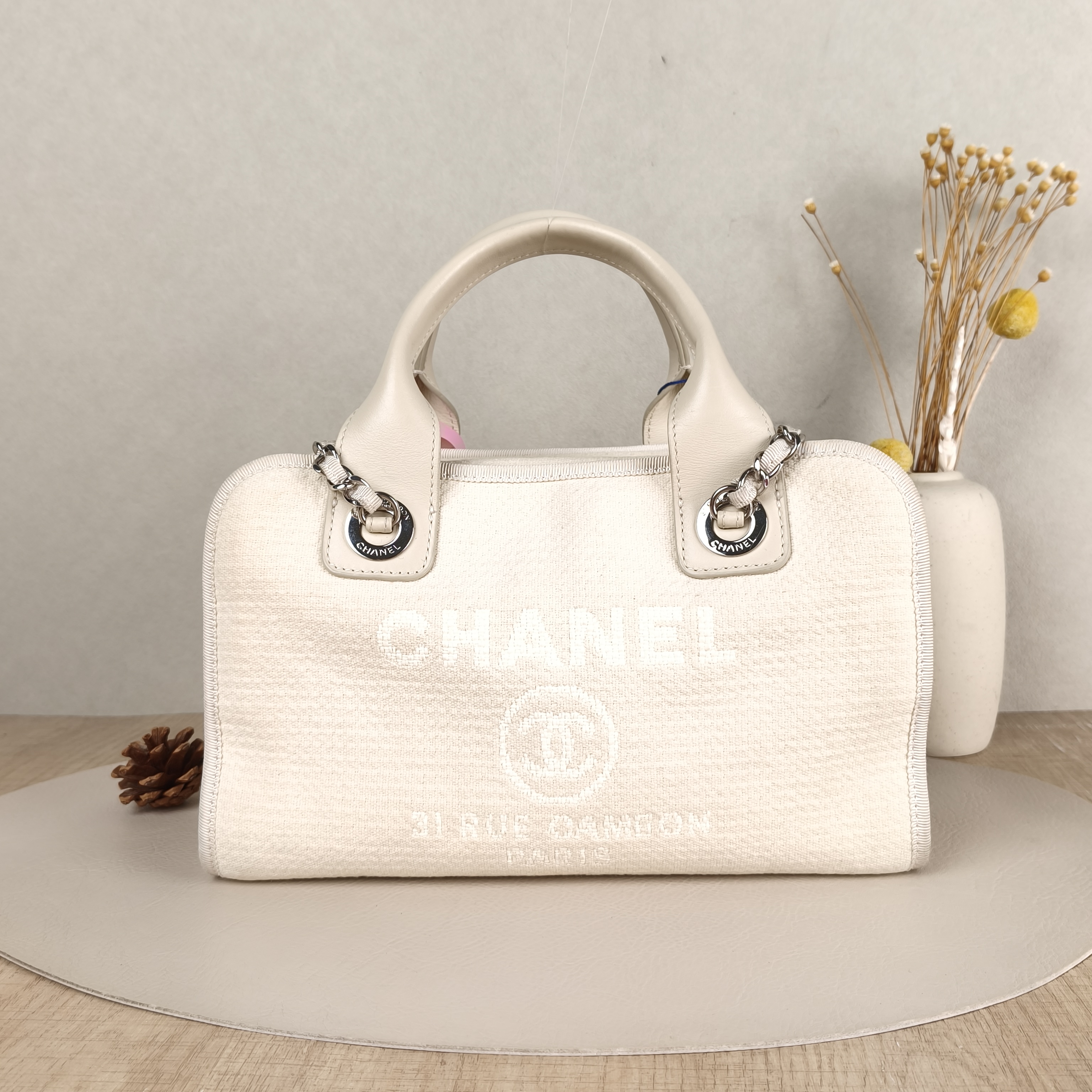 Chanel Crossbody Bag White Canvas One Size28.5 × 12 × 18 cm