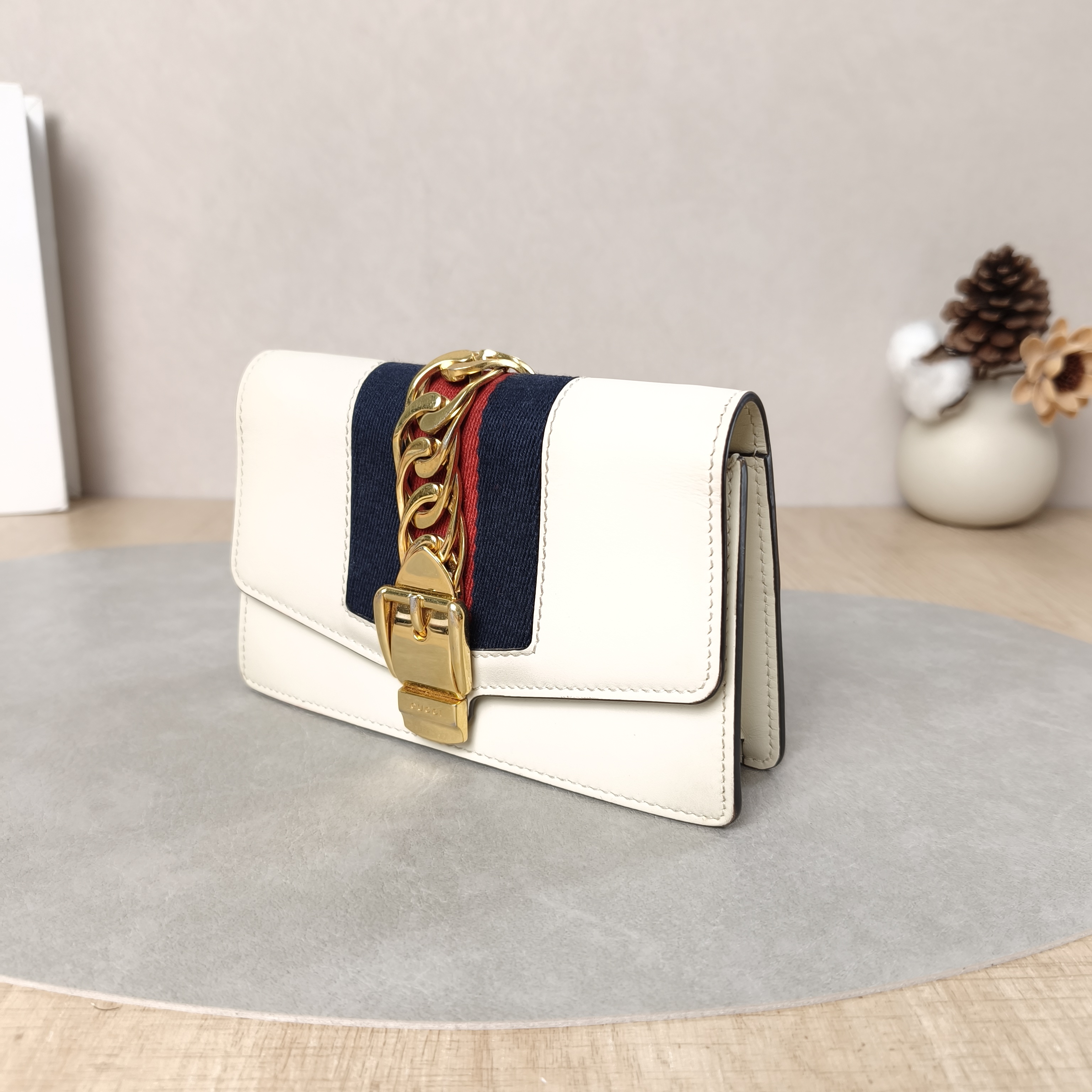 GUCCI Shoulder Bag Sylvie Shoulder Strap Edition White CC alfskin Mini16.5 × 3.5 × 10.5 cm — cover view 2 of 5