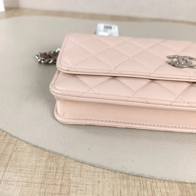 Chanel Shoulder Bag WOC Pink Lambskin One Size 22 × 3 × 11 cm — detail view 12 of 12