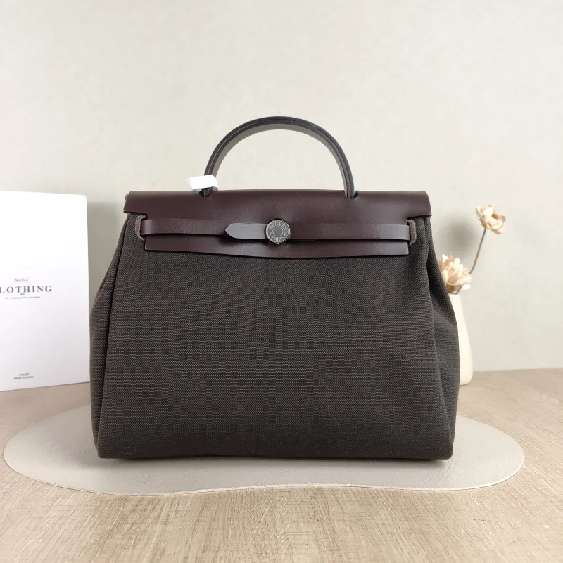 Hermès Crossbody Bag Herbag 31 Colorblock Canvas · Calfskin Medium 30.5 × 11 × 25.5 cm w