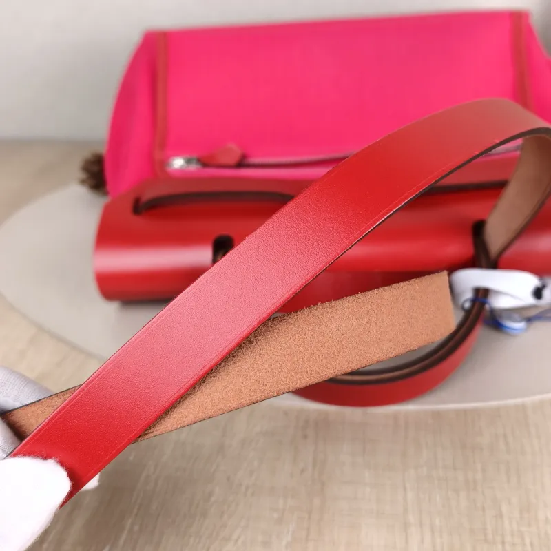 Hermès Crossbody Bag Herbag 31 Red Red Canvas Medium 30.5 × 11 × 25.5 cm Y — detail view 9 of 16