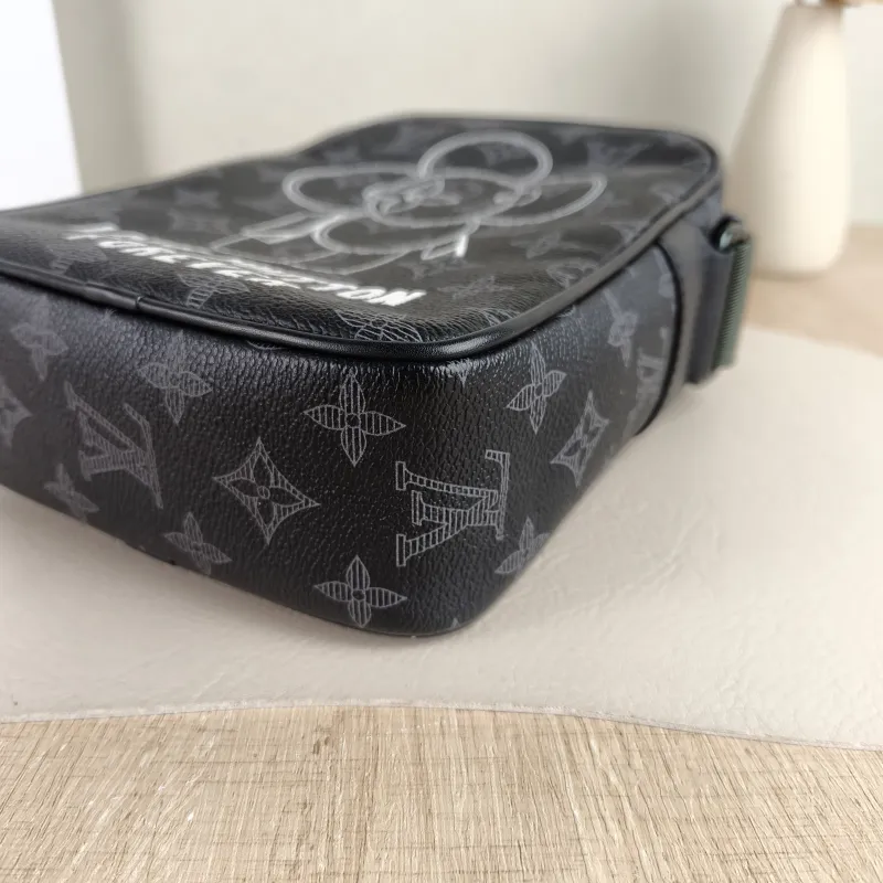 Louis Vuitton Crossbody Bag Danube Messenger Bag Monogram · Vivienne PVC Small 16 × 7 × 22 cm — detail view 6 of 11