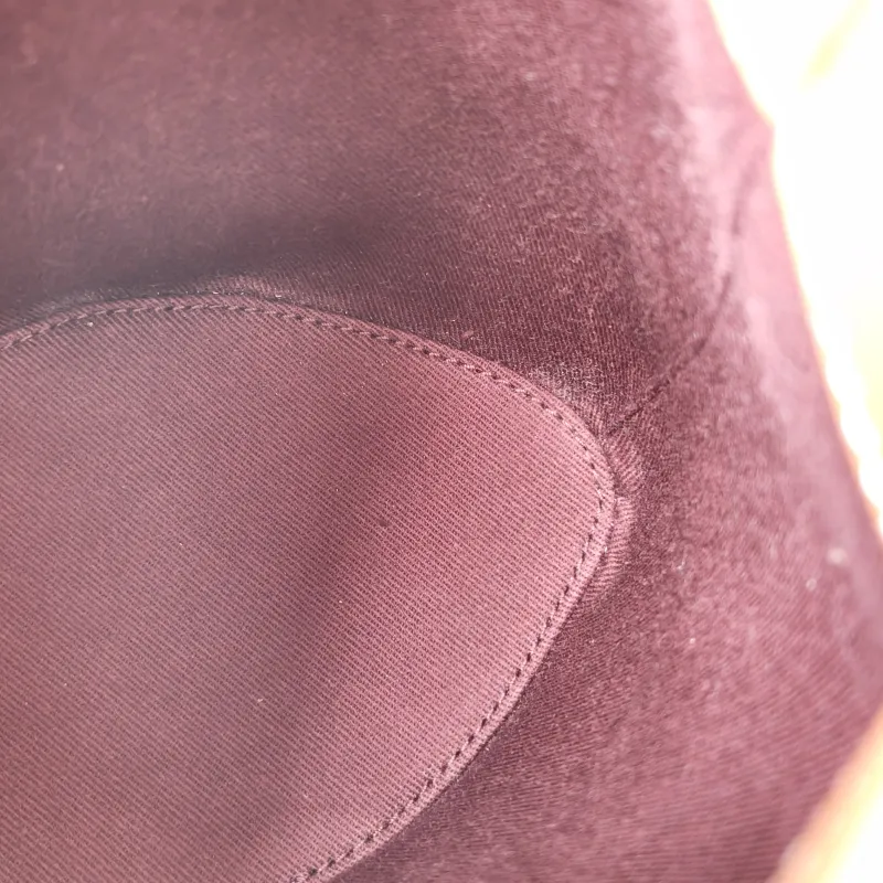 BURBERRY Crossbody Bag Bucket Bag 16.5 × 11 × 18 cm — detail view 10 of 10