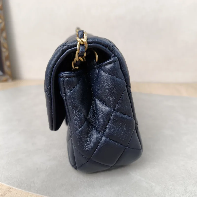 Chanel Crossbody Bag Classic Flap Large Mini CF Mini Blue Lambskin mini20 × 6 × 12 cm — detail view 14 of 15