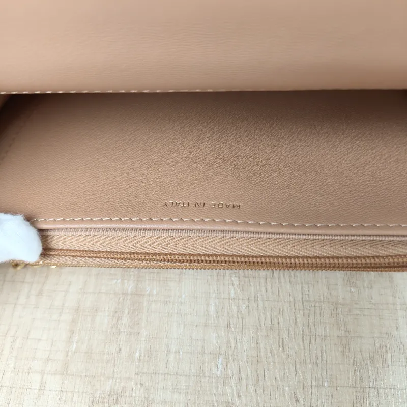 Chanel Crossbody Bag woc Brown Lambskin One Size19.2 × 3.5 × 12.3 cm — detail view 2 of 13