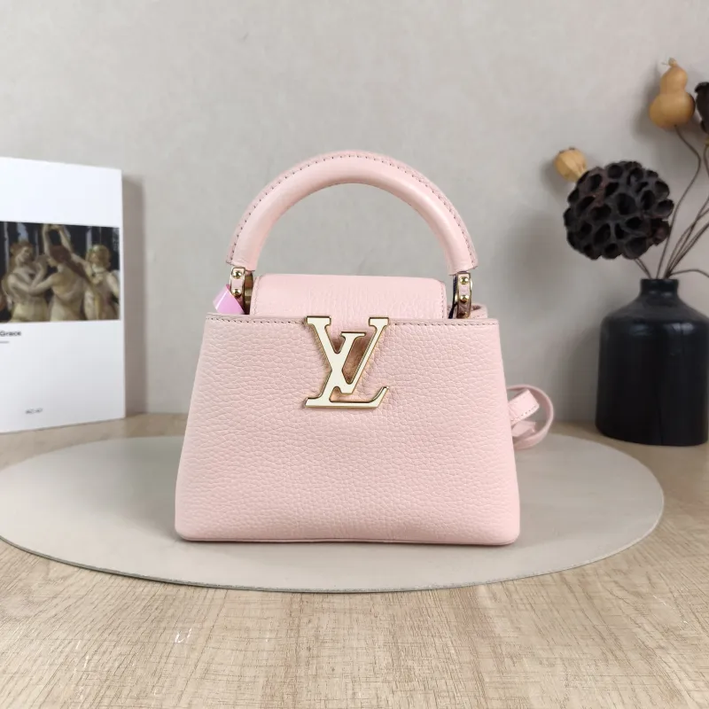 Louis Vuitton Shoulder Bag Capucines Pink Calfskin Mini 21 × 8 × 14 cm