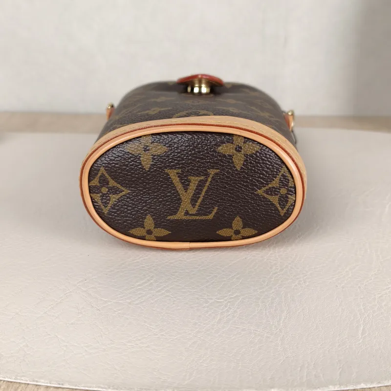 Louis Vuitton Crossbody Bag Fold Me Monogram PV Cmini14.5 × 6.5 × 18 cm — cover view 2 of 5