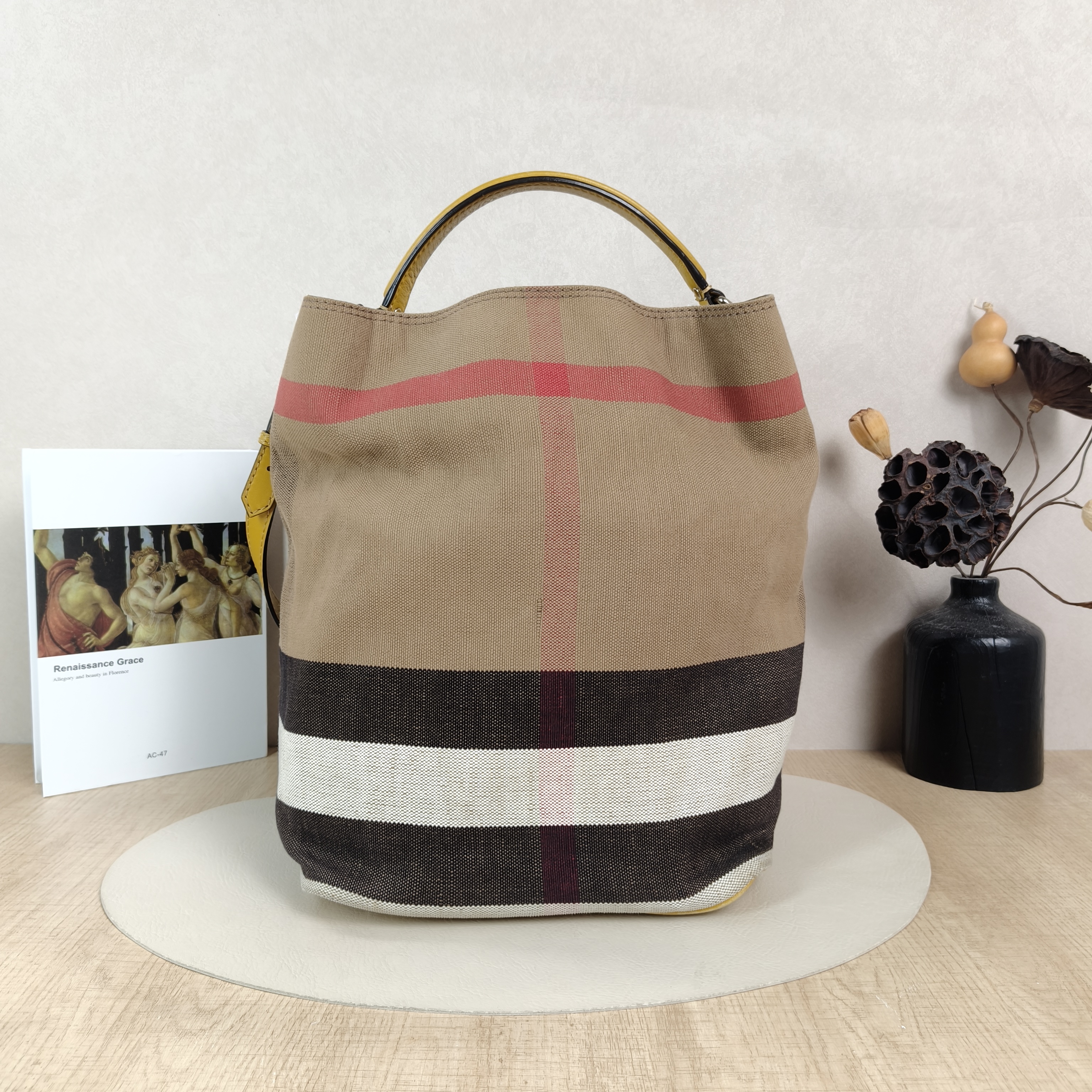 BURBERRY Crossbody Bag Canvas Bucket Bag Colorblock Canvas One Size26 × 20 × 34.5 cm