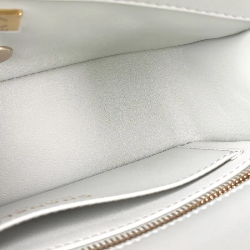 Chanel Crossbody Bag Classic Flap Large Mini CF Mini Green Lambskin C mini 20 × 6 × 12 cm — detail view 10 of 15