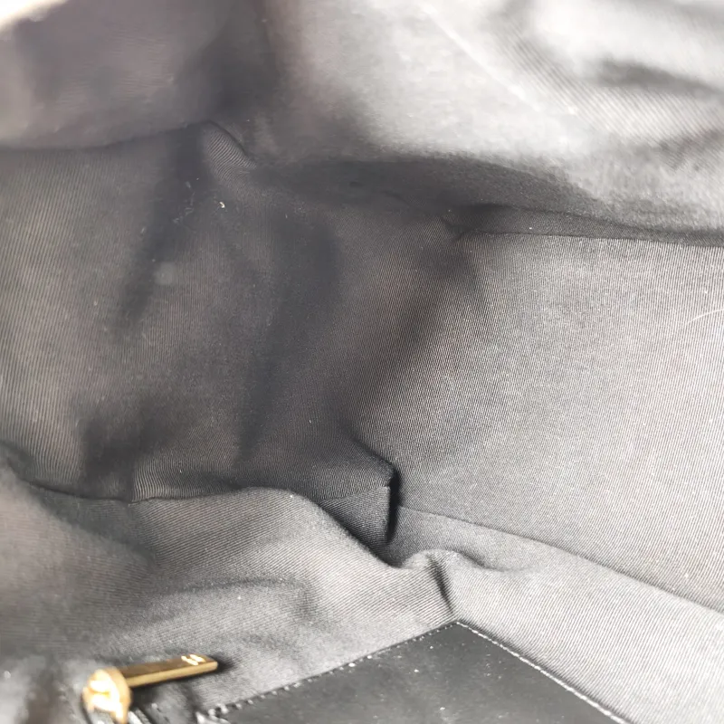 Chanel Shoulder Bag Hobo Shoulder Bag Black Lambskin Small31 × 15 × 22 cm — detail view 11 of 14