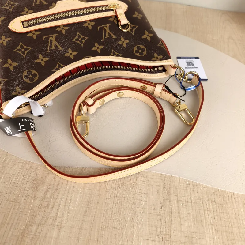 Louis Vuitton Shoulder Bag Lineup Monogram PVC BB 25.5 × 10 × 22 cm — detail view 3 of 11