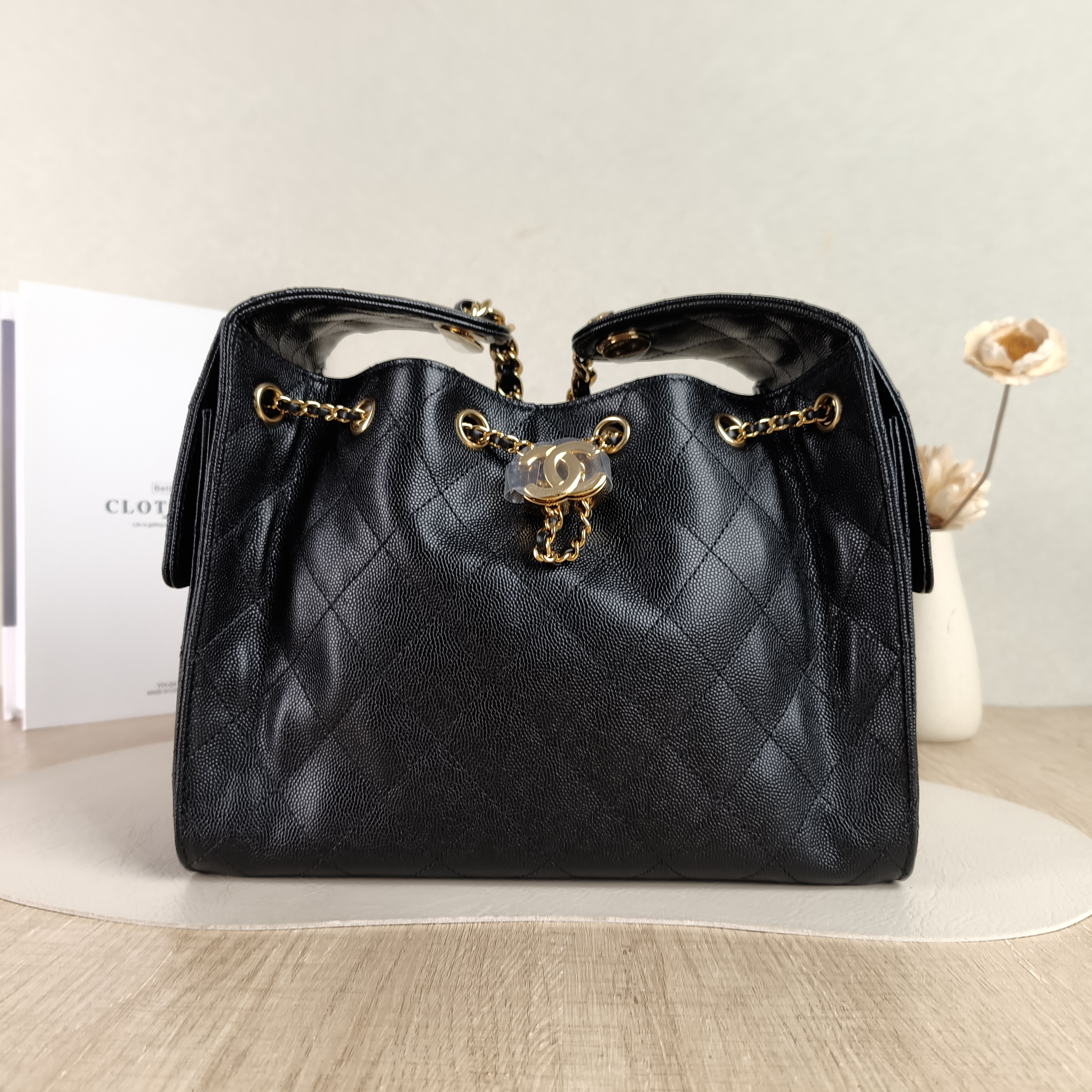 Chanel Shoulder Bag25Bag Black Grained Calfskin Small26 × 14 × 30 cm