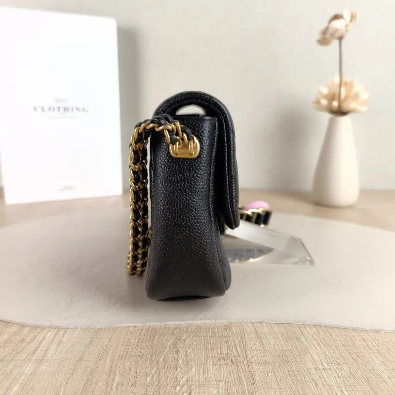 Chanel Crossbody Bag Black Grained Calfskin 19 × 6 × 14 cm — detail view 11 of 11