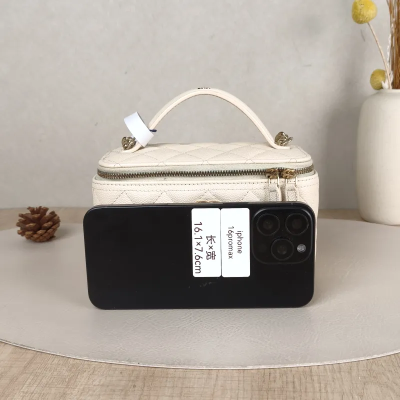 Chanel Crossbody Bag26c Edition Beige Grained Calfskin One Size17 × 8 × 9.5 cm — cover view 2 of 5