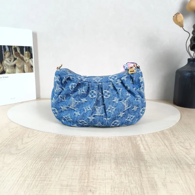 Louis Vuitton Shoulder Bag Pochette Valley Blue One Size21 × 7 × 15 cm