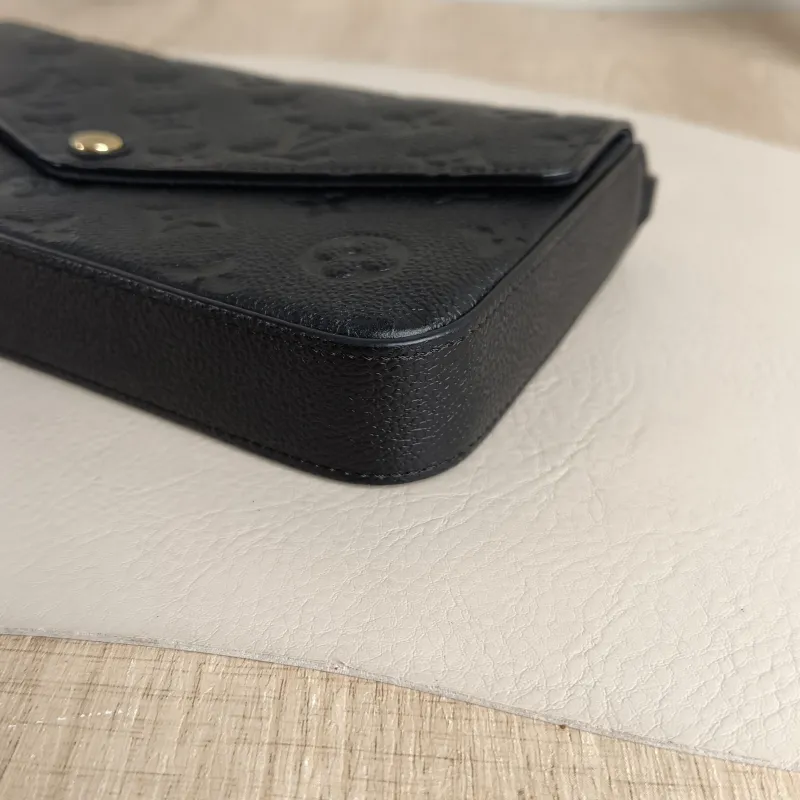 Louis Vuitton Crossbody Bag Pochette Félicie Black Calfskin Small21 × 3 × 12 cm — detail view 6 of 14